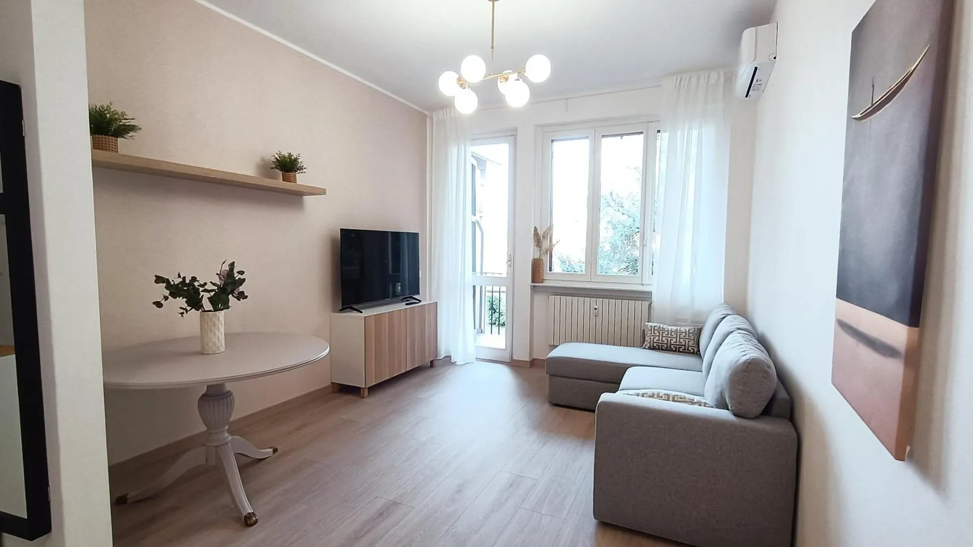 My Bergamo Pool Apartment Bonate Sotto 0*,